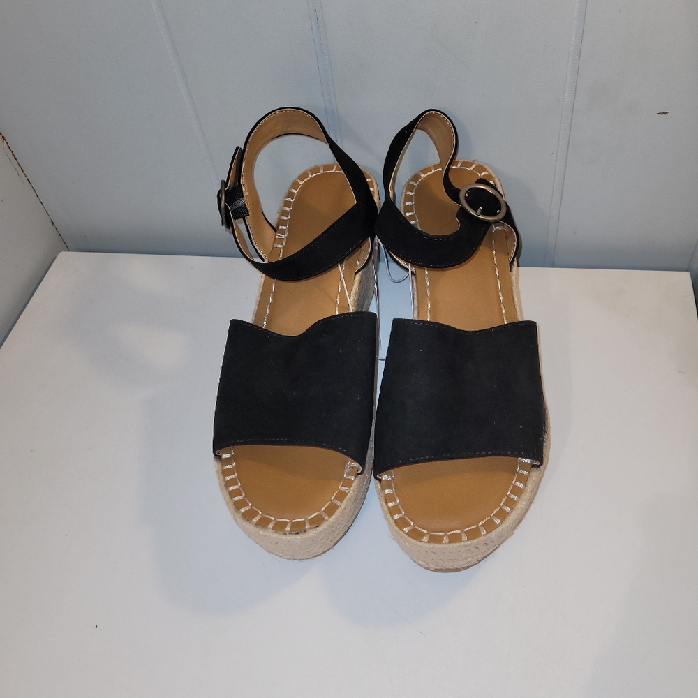 UNIVERSAL THREAD BLACK MORGAN WEDGE SANDAL SIZE 10 NWT